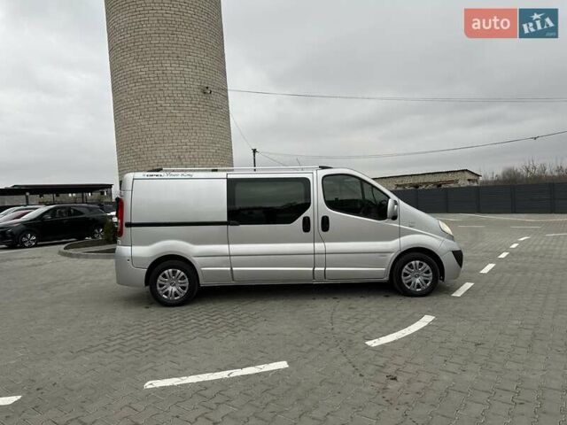 Серый Опель Виваро, объемом двигателя 2 л и пробегом 225 тыс. км за 15750 $, фото 10 на Automoto.ua