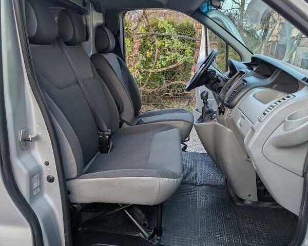 Сірий Опель Віваро, об'ємом двигуна 2 л та пробігом 238 тис. км за 11600 $, фото 8 на Automoto.ua