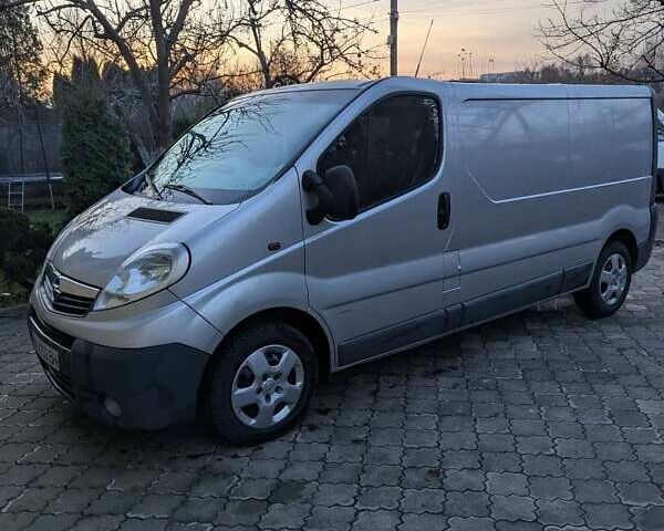 Сірий Опель Віваро, об'ємом двигуна 2 л та пробігом 238 тис. км за 11600 $, фото 2 на Automoto.ua