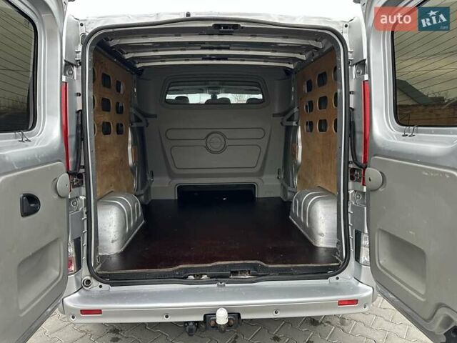 Серый Опель Виваро, объемом двигателя 2 л и пробегом 225 тыс. км за 15750 $, фото 22 на Automoto.ua