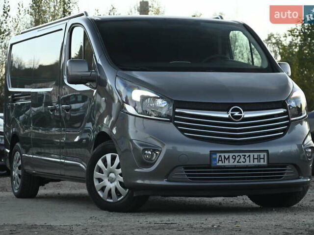 Серый Опель Виваро, объемом двигателя 1.6 л и пробегом 274 тыс. км за 11300 $, фото 1 на Automoto.ua