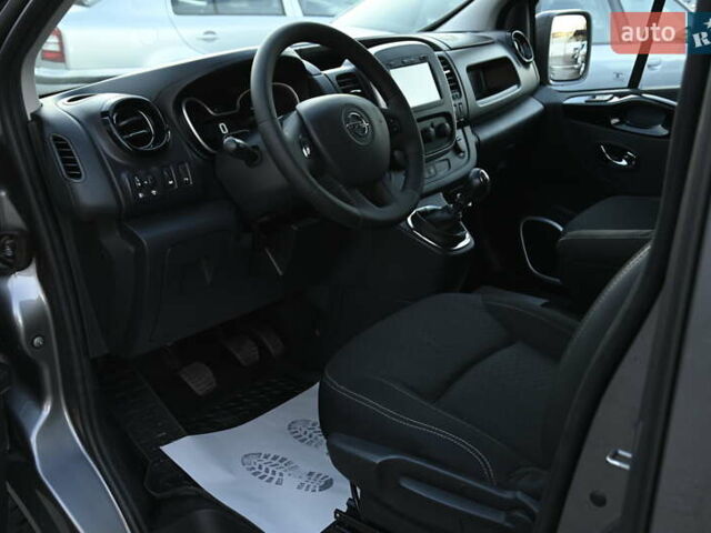 Сірий Опель Віваро, об'ємом двигуна 1.6 л та пробігом 274 тис. км за 11300 $, фото 20 на Automoto.ua