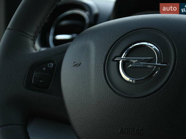 Серый Опель Виваро, объемом двигателя 1.6 л и пробегом 274 тыс. км за 11300 $, фото 28 на Automoto.ua