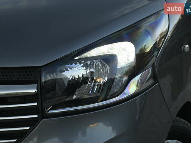 Сірий Опель Віваро, об'ємом двигуна 1.6 л та пробігом 274 тис. км за 11300 $, фото 8 на Automoto.ua