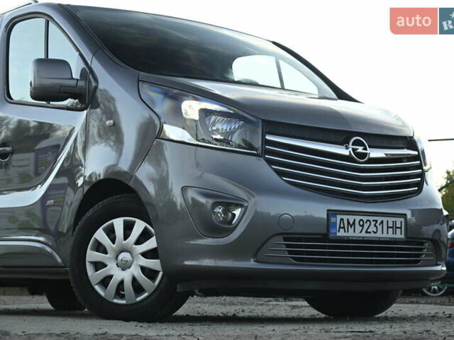 Сірий Опель Віваро, об'ємом двигуна 1.6 л та пробігом 274 тис. км за 11300 $, фото 2 на Automoto.ua