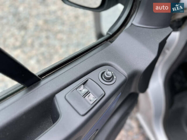 Сірий Опель Віваро, об'ємом двигуна 1.6 л та пробігом 202 тис. км за 13390 $, фото 13 на Automoto.ua