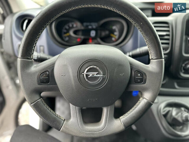 Сірий Опель Віваро, об'ємом двигуна 1.6 л та пробігом 202 тис. км за 13390 $, фото 17 на Automoto.ua
