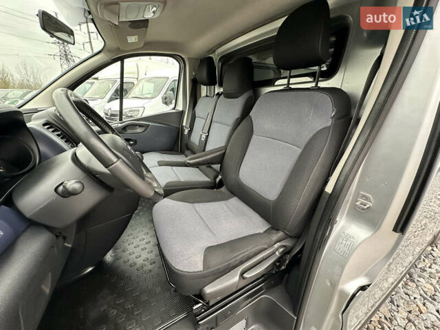 Сірий Опель Віваро, об'ємом двигуна 1.6 л та пробігом 202 тис. км за 13390 $, фото 16 на Automoto.ua