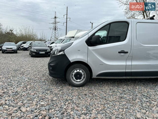 Сірий Опель Віваро, об'ємом двигуна 1.6 л та пробігом 202 тис. км за 13390 $, фото 5 на Automoto.ua