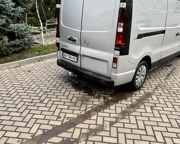 Сірий Опель Віваро, об'ємом двигуна 0 л та пробігом 180 тис. км за 14500 $, фото 2 на Automoto.ua