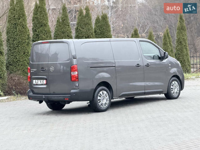 Серый Опель Виваро, объемом двигателя 2 л и пробегом 106 тыс. км за 21900 $, фото 7 на Automoto.ua