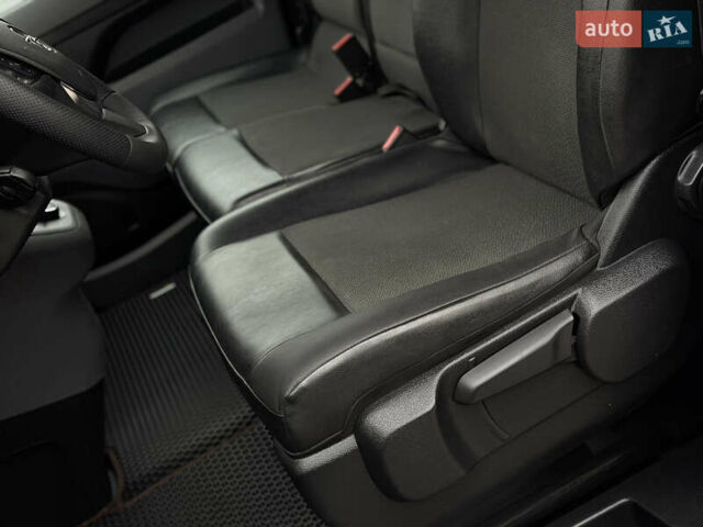 Серый Опель Виваро, объемом двигателя 2 л и пробегом 106 тыс. км за 21900 $, фото 59 на Automoto.ua