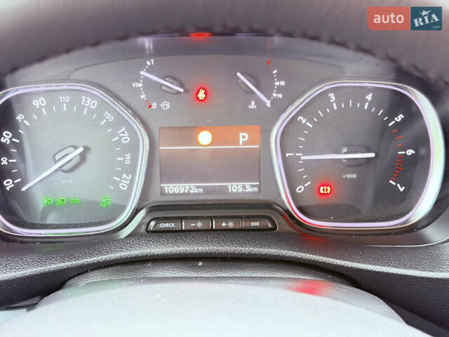 Серый Опель Виваро, объемом двигателя 2 л и пробегом 106 тыс. км за 21900 $, фото 49 на Automoto.ua