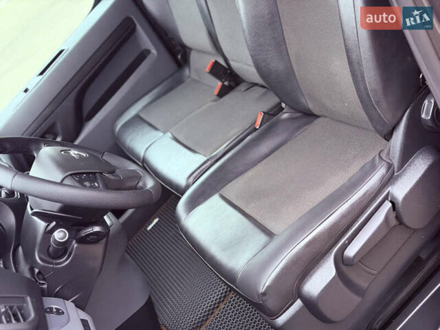 Серый Опель Виваро, объемом двигателя 2 л и пробегом 106 тыс. км за 21900 $, фото 30 на Automoto.ua