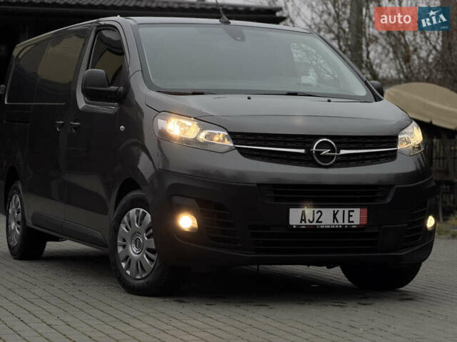 Серый Опель Виваро, объемом двигателя 2 л и пробегом 106 тыс. км за 21900 $, фото 42 на Automoto.ua