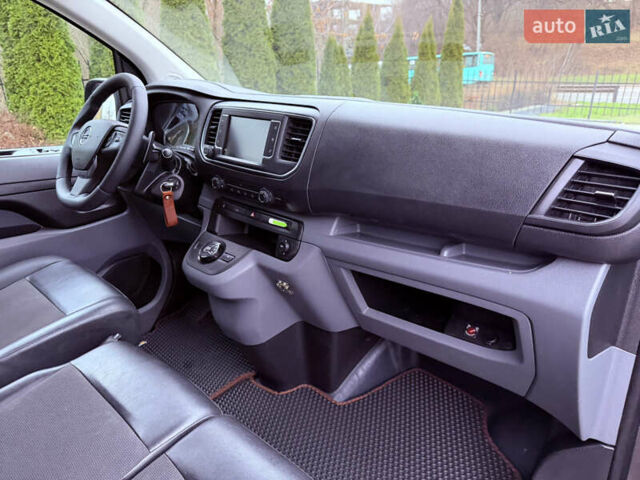 Серый Опель Виваро, объемом двигателя 2 л и пробегом 106 тыс. км за 21900 $, фото 40 на Automoto.ua