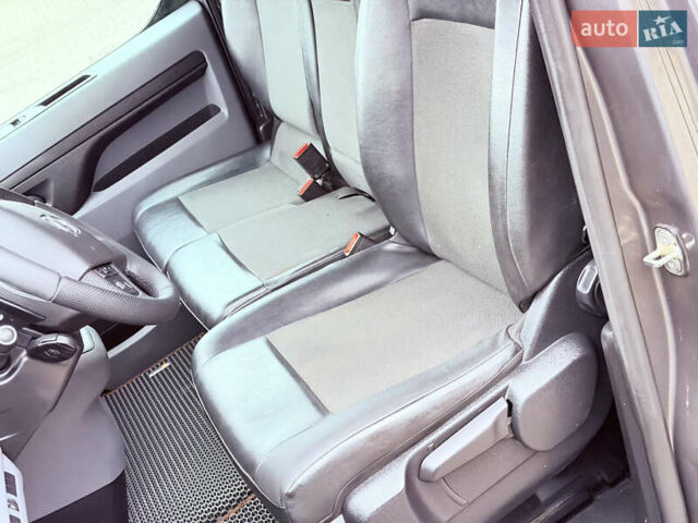 Серый Опель Виваро, объемом двигателя 2 л и пробегом 106 тыс. км за 21900 $, фото 46 на Automoto.ua