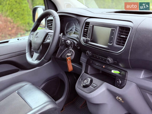 Серый Опель Виваро, объемом двигателя 2 л и пробегом 106 тыс. км за 21900 $, фото 33 на Automoto.ua