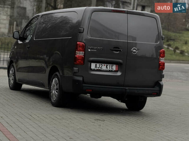 Серый Опель Виваро, объемом двигателя 2 л и пробегом 106 тыс. км за 21900 $, фото 72 на Automoto.ua