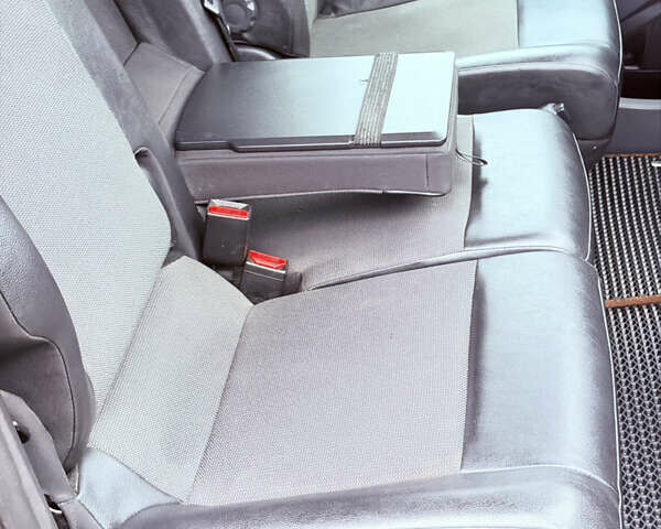 Серый Опель Виваро, объемом двигателя 2 л и пробегом 106 тыс. км за 21900 $, фото 68 на Automoto.ua