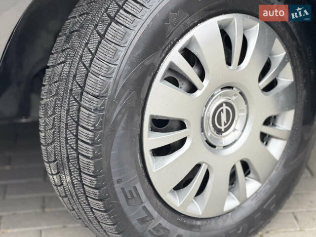 Серый Опель Виваро, объемом двигателя 2 л и пробегом 106 тыс. км за 21900 $, фото 78 на Automoto.ua