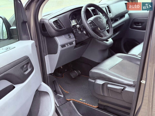 Серый Опель Виваро, объемом двигателя 2 л и пробегом 106 тыс. км за 21900 $, фото 31 на Automoto.ua