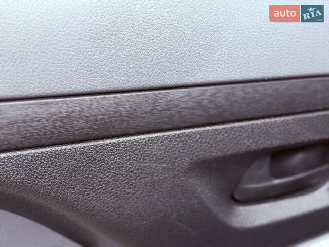 Серый Опель Виваро, объемом двигателя 2 л и пробегом 106 тыс. км за 21900 $, фото 26 на Automoto.ua