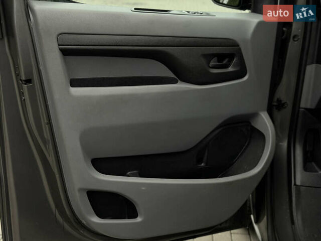 Серый Опель Виваро, объемом двигателя 2 л и пробегом 106 тыс. км за 21900 $, фото 61 на Automoto.ua