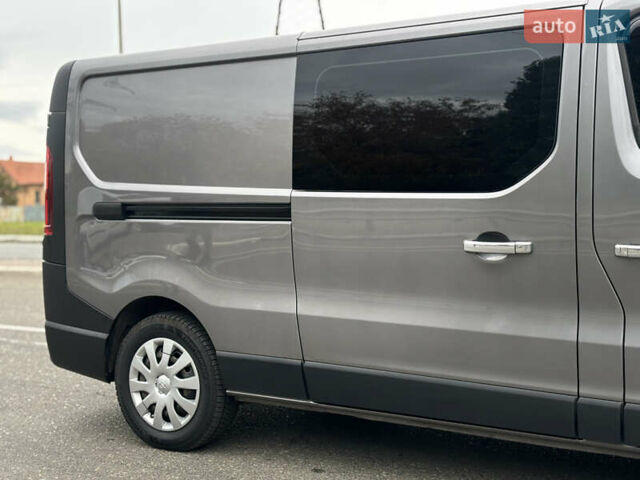 Серый Опель Виваро, объемом двигателя 1.6 л и пробегом 220 тыс. км за 16500 $, фото 8 на Automoto.ua