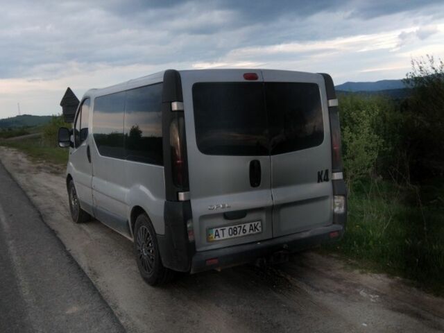 Серый Опель Виваро, объемом двигателя 1.9 л и пробегом 387 тыс. км за 4200 $, фото 4 на Automoto.ua