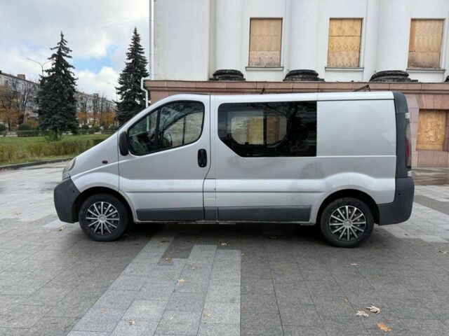 Сірий Опель Віваро, об'ємом двигуна 0 л та пробігом 400 тис. км за 3213 $, фото 1 на Automoto.ua