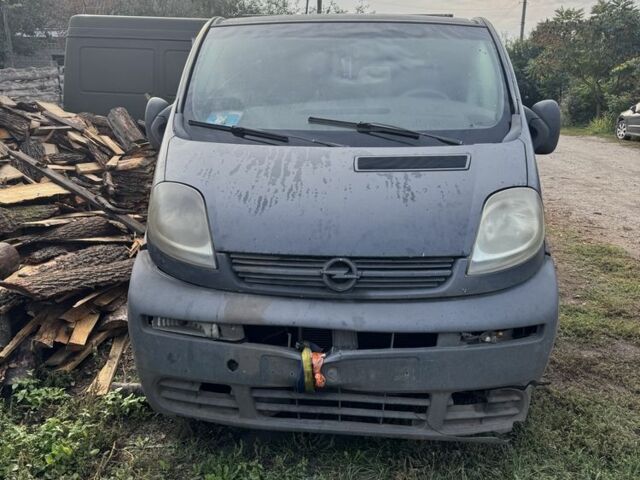 Сірий Опель Віваро, об'ємом двигуна 1.9 л та пробігом 333 тис. км за 2350 $, фото 1 на Automoto.ua