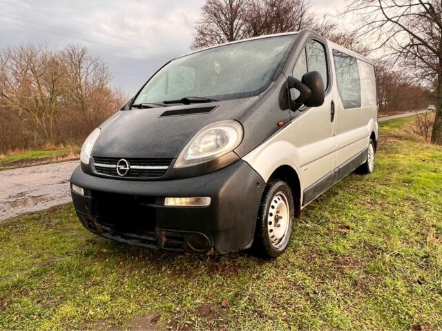 Серый Опель Виваро, объемом двигателя 2.5 л и пробегом 360 тыс. км за 4900 $, фото 11 на Automoto.ua