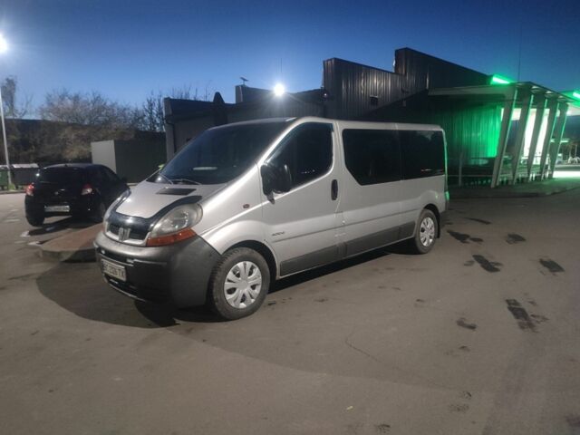 Серый Опель Виваро, объемом двигателя 1.9 л и пробегом 315 тыс. км за 7200 $, фото 3 на Automoto.ua