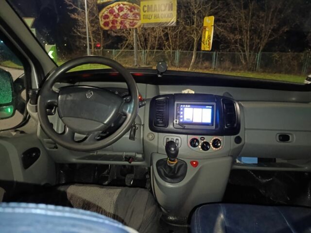 Серый Опель Виваро, объемом двигателя 1.9 л и пробегом 315 тыс. км за 7200 $, фото 4 на Automoto.ua