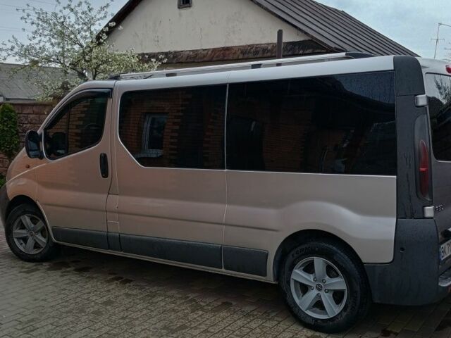 Сірий Опель Віваро, об'ємом двигуна 1.9 л та пробігом 276 тис. км за 8500 $, фото 4 на Automoto.ua