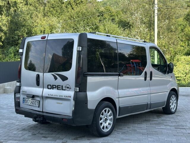 Серый Опель Виваро, объемом двигателя 2.5 л и пробегом 350 тыс. км за 6200 $, фото 4 на Automoto.ua