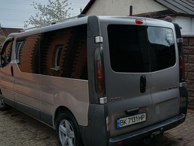 Сірий Опель Віваро, об'ємом двигуна 1.9 л та пробігом 276 тис. км за 8500 $, фото 5 на Automoto.ua