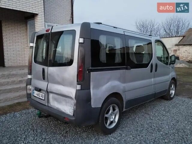 Сірий Опель Віваро, об'ємом двигуна 1.9 л та пробігом 228 тис. км за 5800 $, фото 4 на Automoto.ua