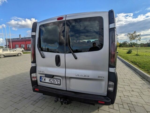 Серый Опель Виваро, объемом двигателя 0 л и пробегом 320 тыс. км за 4644 $, фото 4 на Automoto.ua