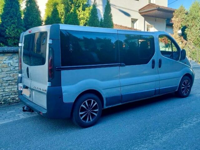 Серый Опель Виваро, объемом двигателя 1.9 л и пробегом 426 тыс. км за 8600 $, фото 1 на Automoto.ua