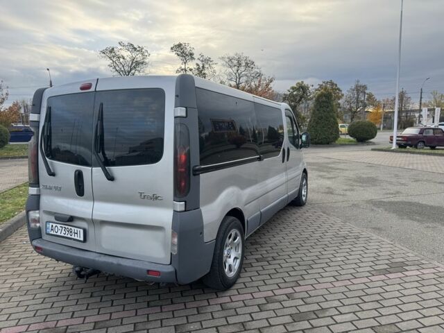 Серый Опель Виваро, объемом двигателя 1.9 л и пробегом 350 тыс. км за 6999 $, фото 2 на Automoto.ua