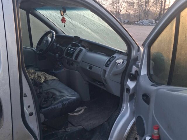 Серый Опель Виваро, объемом двигателя 1.9 л и пробегом 380 тыс. км за 3000 $, фото 5 на Automoto.ua