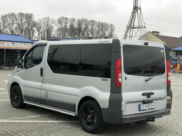 Серый Опель Виваро, объемом двигателя 2 л и пробегом 269 тыс. км за 9700 $, фото 4 на Automoto.ua