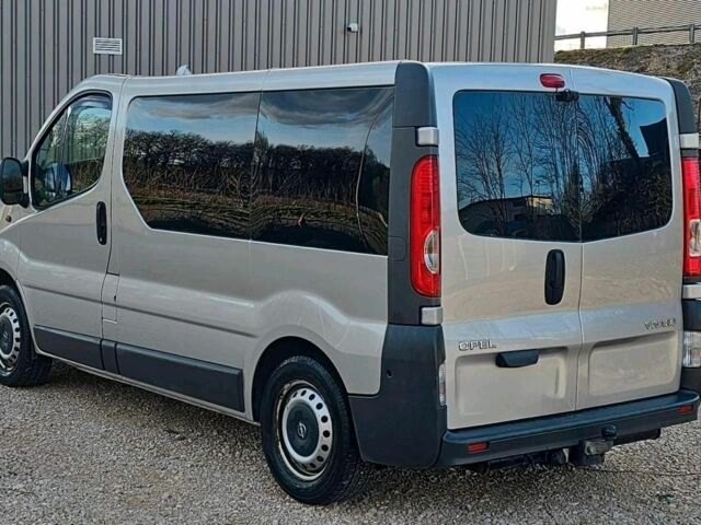 Серый Опель Виваро, объемом двигателя 0 л и пробегом 200 тыс. км за 3300 $, фото 1 на Automoto.ua