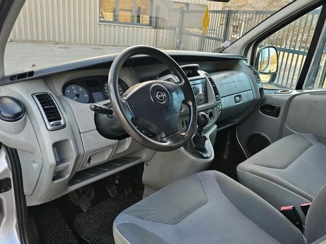 Серый Опель Виваро, объемом двигателя 0 л и пробегом 200 тыс. км за 3300 $, фото 6 на Automoto.ua