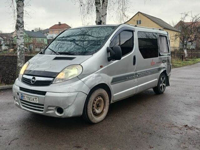 Сірий Опель Віваро, об'ємом двигуна 0 л та пробігом 311 тис. км за 4600 $, фото 1 на Automoto.ua