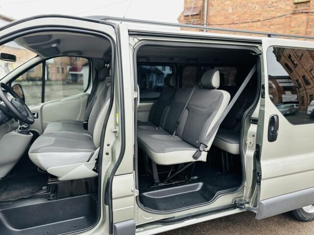 Серый Опель Виваро, объемом двигателя 2 л и пробегом 264 тыс. км за 14500 $, фото 11 на Automoto.ua