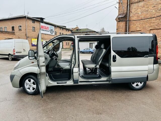 Серый Опель Виваро, объемом двигателя 2 л и пробегом 264 тыс. км за 14500 $, фото 20 на Automoto.ua