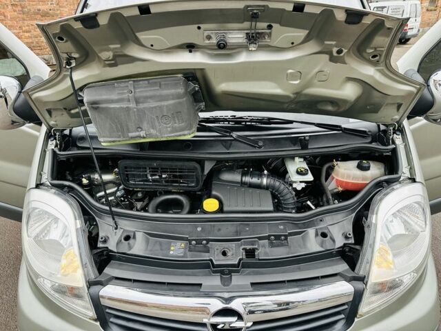 Серый Опель Виваро, объемом двигателя 2 л и пробегом 264 тыс. км за 14500 $, фото 21 на Automoto.ua